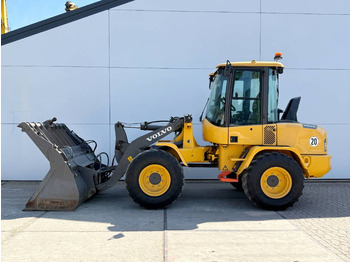 Chargeuse sur pneus VOLVO L30G