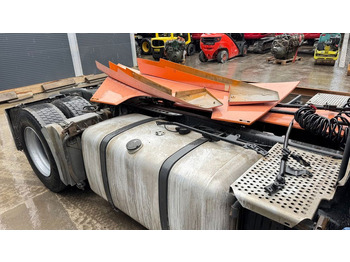 Tracteur routier Mercedes-Benz Actros 1844 4x2 - tractor unit - retarder: photos 4 Tracteur routier Mercedes-Benz Actros 1844 4x2 - tractor unit - retarder: photos 4