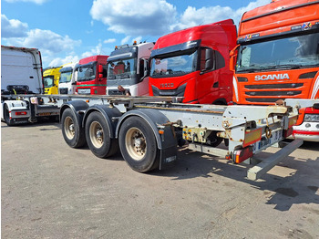 Semi-remorque porte-conteneur/ Caisse mobile TRAILOR