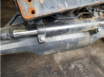 Essieu avant Deutz Agrotron 6120.4 Front Axle Housing Beam 0.900.0965.6, 357733: photos 2