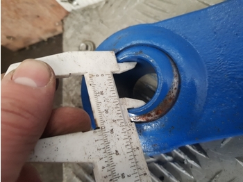 Pièces de rechange pour Tracteur agricole Ford 5000, 7000, 7600, 6600, 5600 Lift Arm Lhs, Rhs C7nn555k, D1nn555b: photos 3