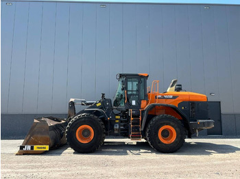 Chargeuse sur pneus DOOSAN DL420
