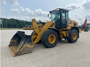Chargeuse sur pneus CATERPILLAR 926M