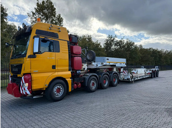 Semi-remorque surbaissé GOLDHOFER STZ