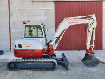 Mini pelle TAKEUCHI TB260: photos 2