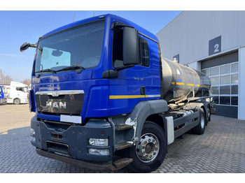 Camion citerne MAN TGS 26.400