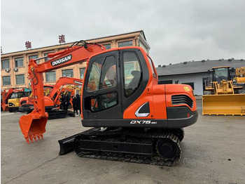 Pelle sur chenille Hot Sale Used Doosan DX75-9C Excavator Doosan 7.5 Ton Crawler Digger Original Equipment: photos 2