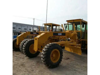 Niveleuse CATERPILLAR 140H