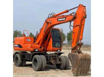 Pelle sur pneus DOOSAN DH150W-7