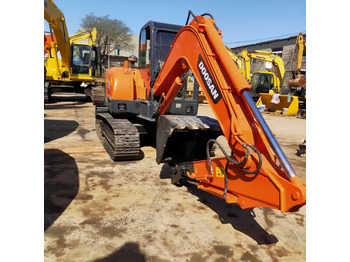 Pelle sur chenille DOOSAN DH60-7