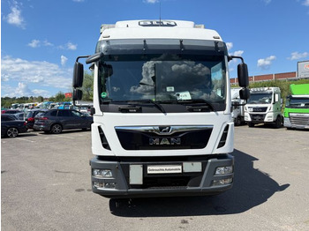 Camion à rideaux coulissants MAN TGM 15.290