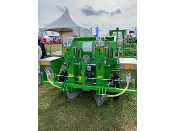 Crédit-bail de Bomet Kartoffelpflanzmaschine / Potato planter / Planteuse de pomme de terre / Piantapatate / Sadzarka ziemniaków Bomet Kartoffelpflanzmaschine / Potato planter / Planteuse de pomme de terre / Piantapatate / Sadzarka ziemniaków: photos 1 Crédit-bail de Bomet Kartoffelpflanzmaschine / Potato planter / Planteuse de pomme de terre / Piantapatate / Sadzarka ziemniaków Bomet Kartoffelpflanzmaschine / Potato planter / Planteuse de pomme de terre / Piantapatate / Sadzarka ziemniaków: photos 1