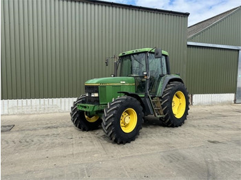 Tracteur agricole JOHN DEERE 6800