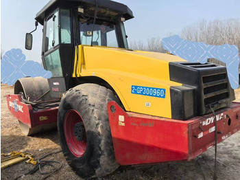 Compacteur à pieds de mouton/ Monocylindre DYNAPAC