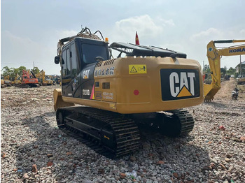Pelle sur chenille CATERPILLAR 320D2
