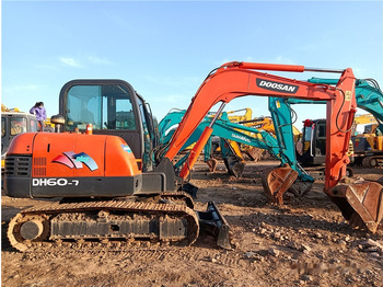 Mini pelle DOOSAN DH60-7