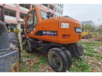 Pelle sur pneus DOOSAN DH150W-7: photos 5