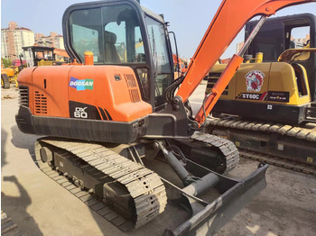 Mini pelle DOOSAN DX60