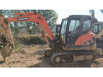Mini pelle DOOSAN DX60