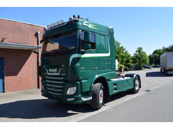 Tracteur routier DAF XF 530