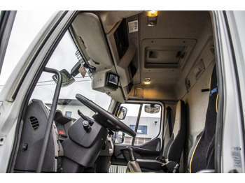 Camion citerne Renault PREMIUM 280 DXI + 13000L ( 4COMP. +SOURCE+DOME ): photos 5