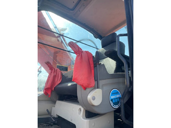 Pelle sur chenille Hitachi ZX 240: photos 2 Pelle sur chenille Hitachi ZX 240: photos 2