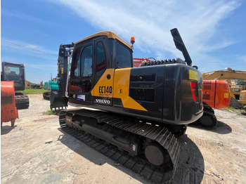 Pelle sur chenille VOLVO EC140