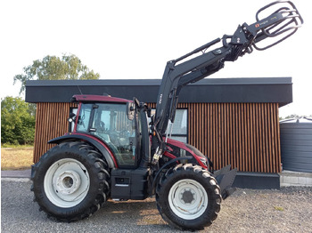 Tracteur agricole VALTRA