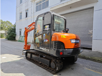 Mini pelle DOOSAN DH60