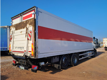 Camion fourgon IVECO AD260SY/P KONTENER Z WINDĄ: photos 4