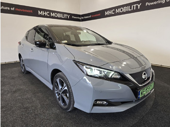 Voiture à hayon NISSAN