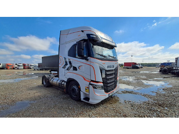 Tracteur routier IVECO