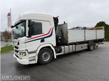 Camion grue SCANIA P 320