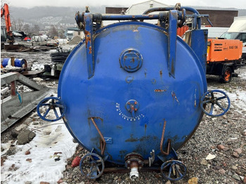 Matériel de chantier Vanntank på krokramme: photos 3