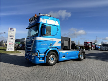 Tracteur routier SCANIA R 450