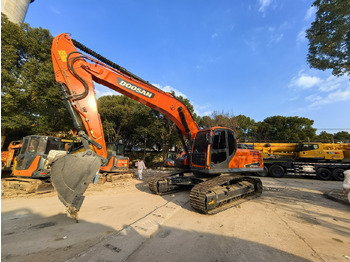 Pelle sur chenille DOOSAN DX300LC