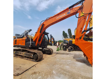 Pelle sur chenille HITACHI ZX200