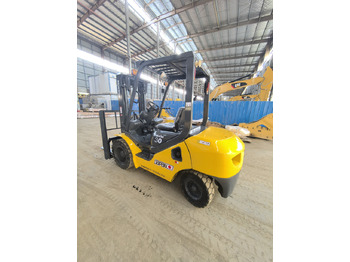 Chariot élévateur diesel Komatsu FD30 Forklift: photos 4