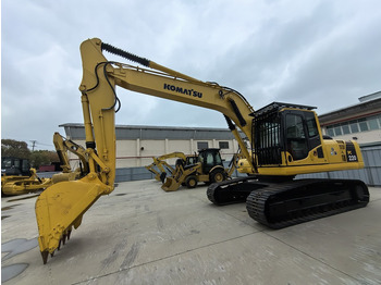 Pelle sur chenille KOMATSU PC220-8