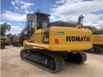 Pelle sur chenille KOMATSU PC200-8