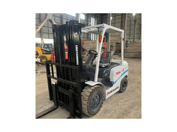 Chariot élévateur diesel TCM FD30 Forklift: photos 2