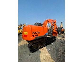 Pelle sur chenille HITACHI ZX130