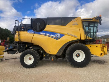 Moissonneuse-batteuse NEW HOLLAND CR series
