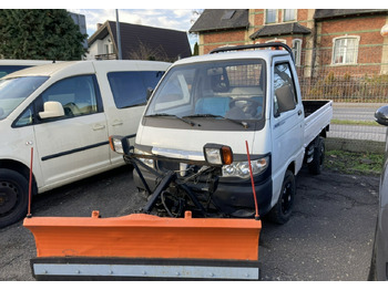 Engin de déneigement PIAGGIO