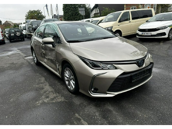 Berline TOYOTA