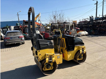 Rouleau compresseur Bomag BW 100 AD-5: photos 3