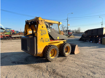 Mini chargeuse JCB 165: photos 4