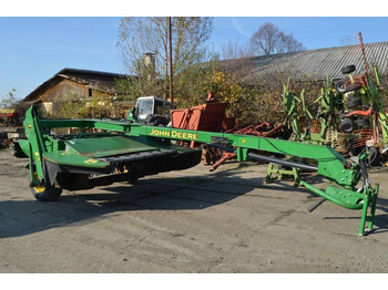 Faucheuse JOHN DEERE