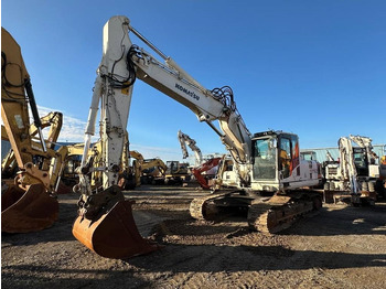 Pelle sur chenille KOMATSU PC240NLC-8