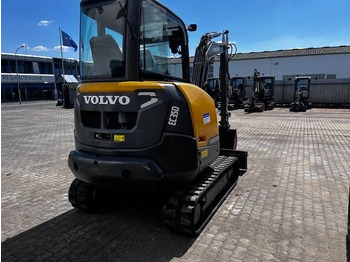 Mini pelle Volvo EC 35 D: photos 3